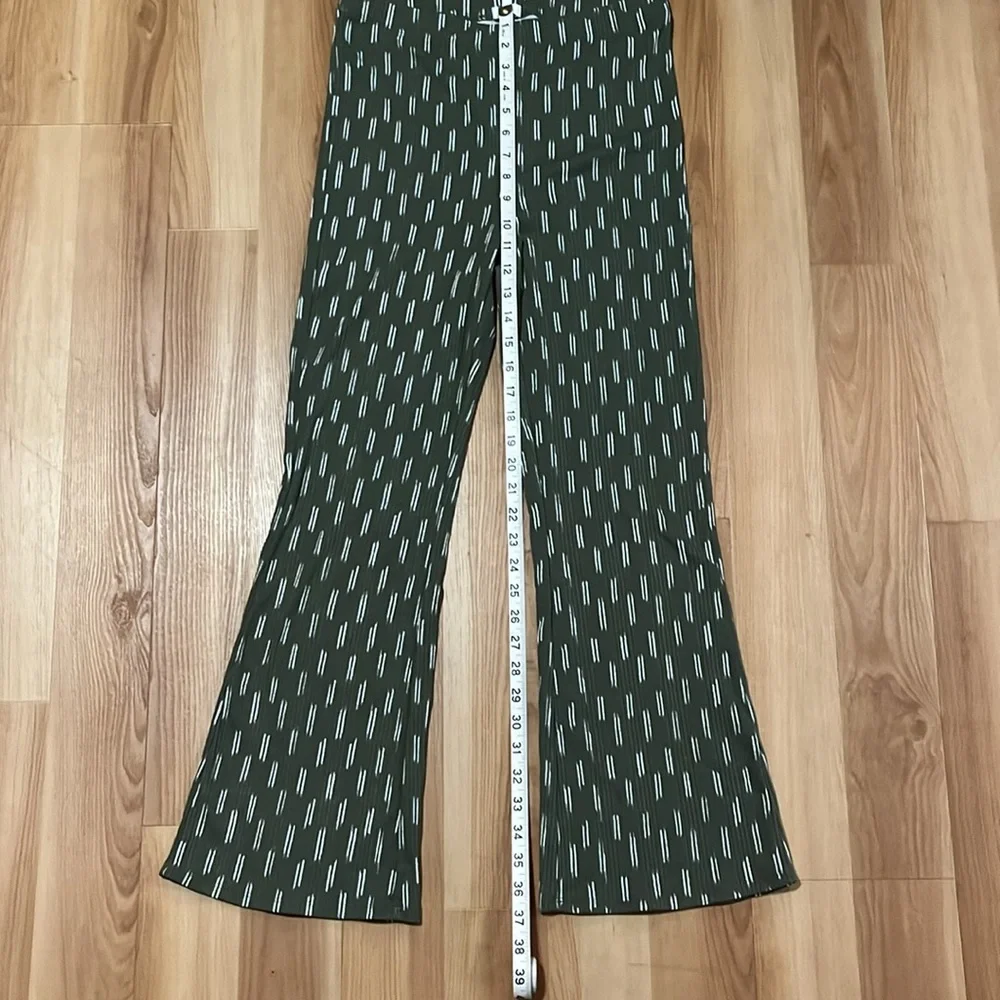 Green and White Patterned Pants - Picture 1 of 6